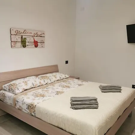- La Bella Italia Apartament