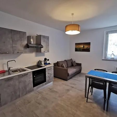 - La Bella Italia Apartament *